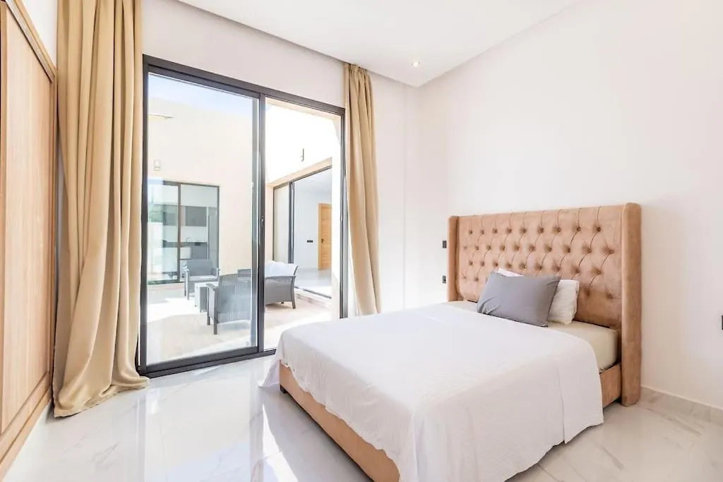 Villa Miami, Jacuzzi, Piscine Chauffee ,Table Ping Pong Marrakesz