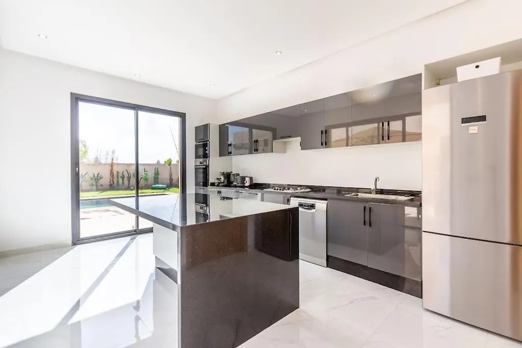 Villa Miami, Jacuzzi, Piscine Chauffee ,Table Ping Pong Marrakesh