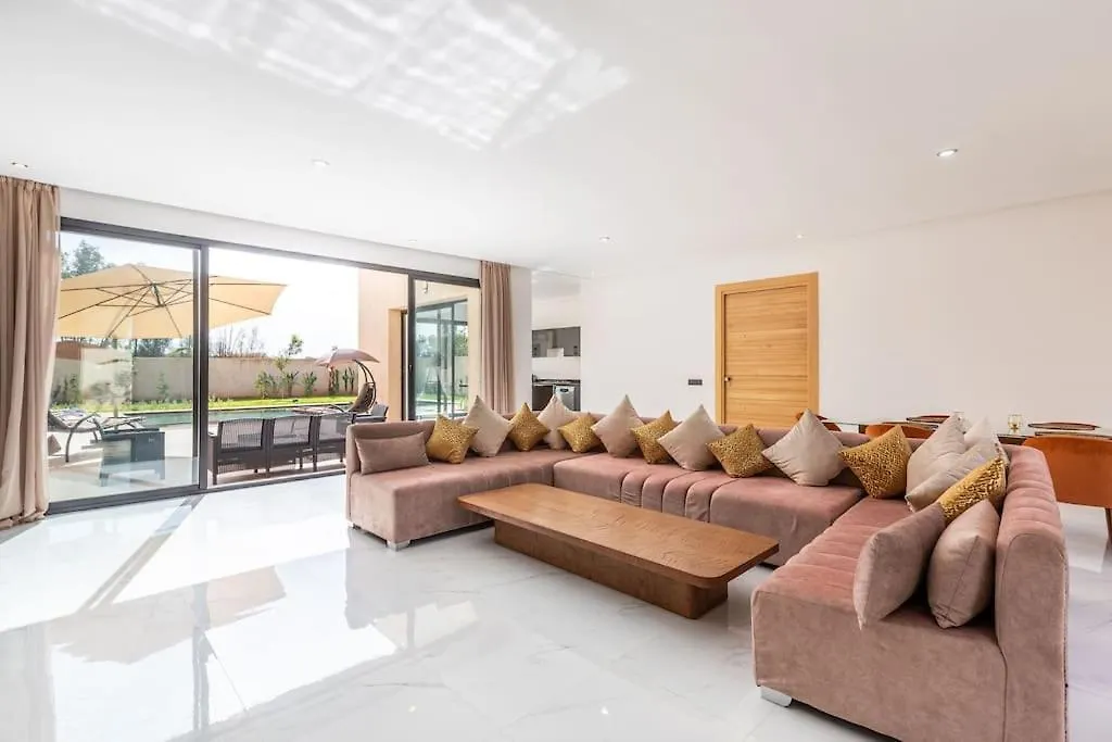 Villa Miami, Jacuzzi, Piscine Chauffee ,Table Ping Pong Marrakesz Maroko
